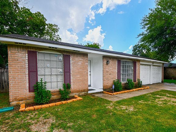 2nd image of 7927 Lawn Wood Ln