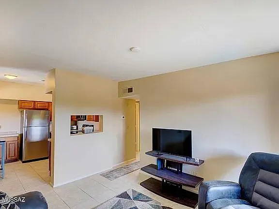 1810 E Blacklidge Dr #514 — Photo 10