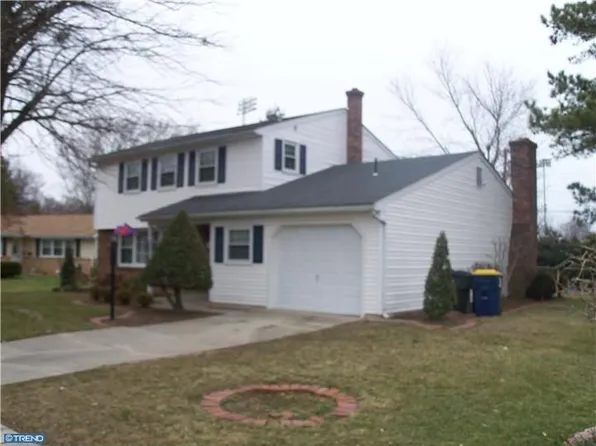 919 Schoolhouse Ln, Dover, DE 19904