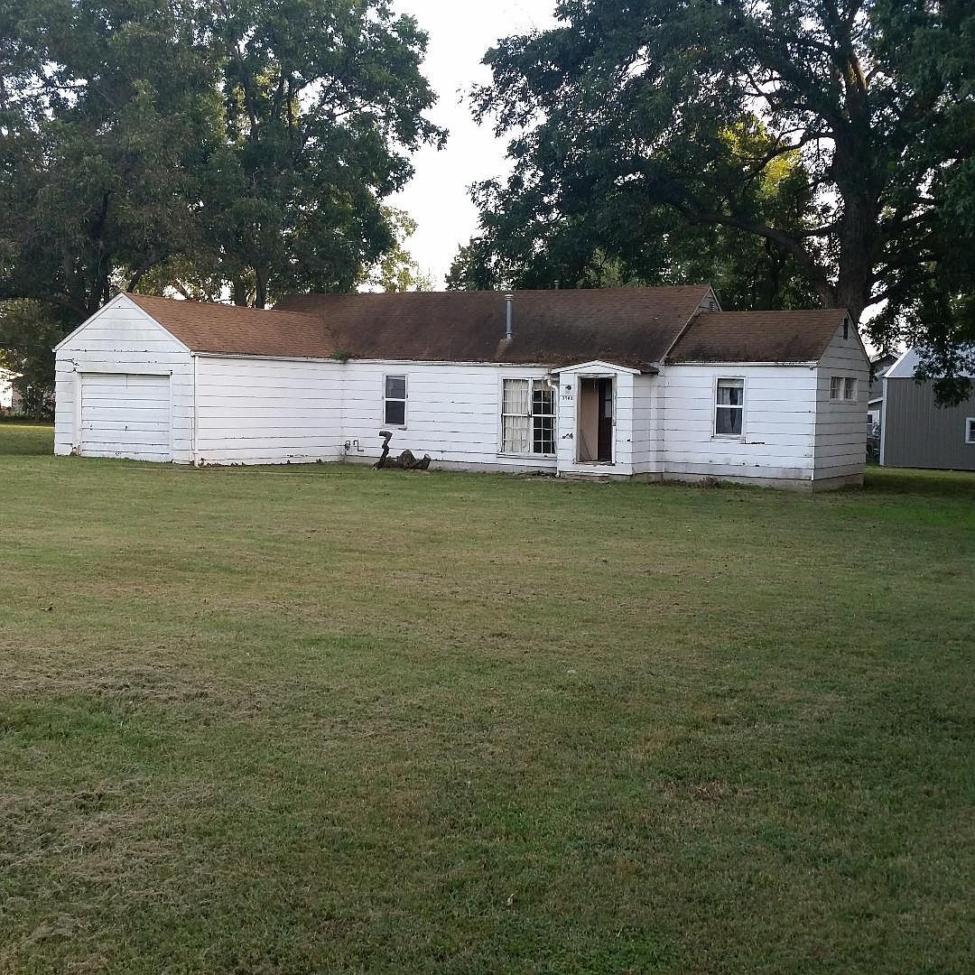3503 W 7th St, Coffeyville, KS 67337 Zillow