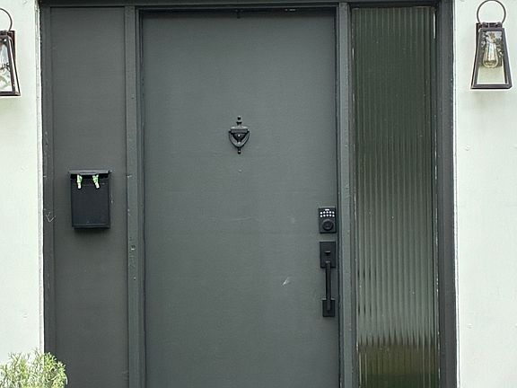 2nd image of 381 S Chesterfield Rd