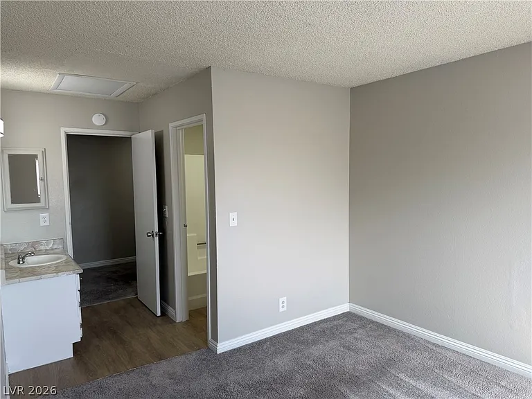 5188 Garden Ln #B — Photo 32