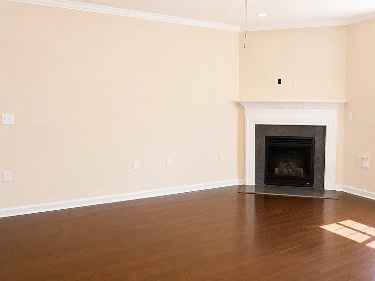 2132 Chipley Dr — Photo 7
