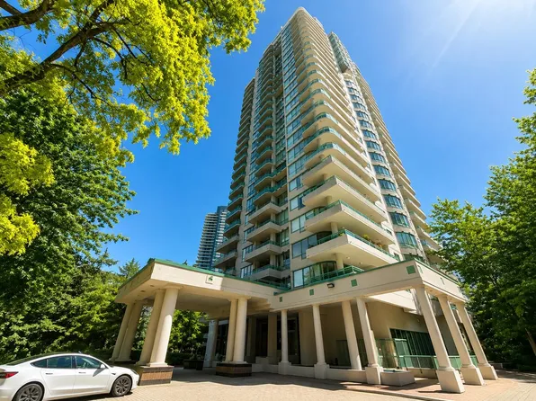 6128 Patterson Ave #7D, Burnaby, BC V5H 4P3
