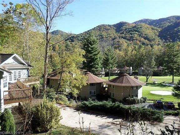 3rd image of 386 Mountain View Dr