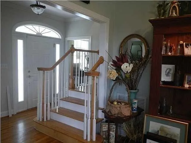 1261 Caperton Way — Photo 16