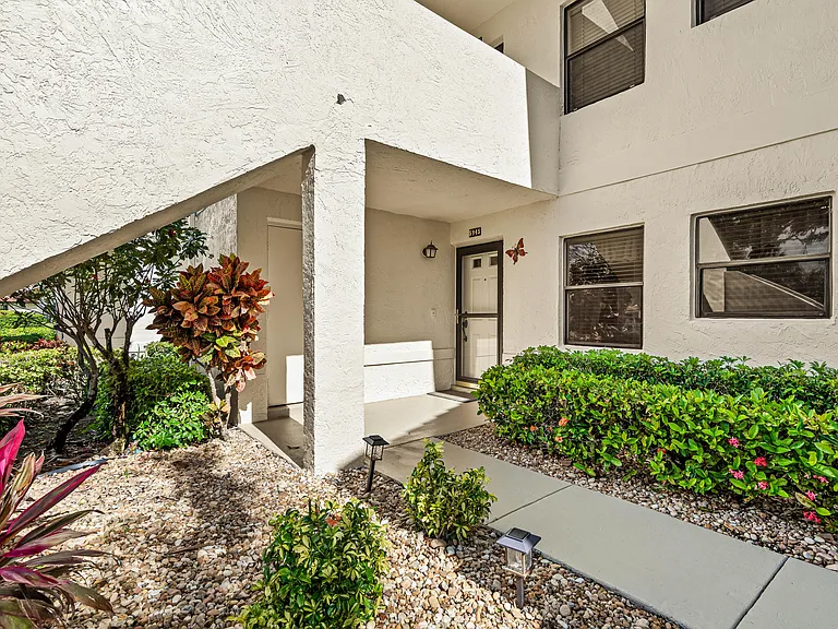 5945 Parkwalk Dr — Photo 2