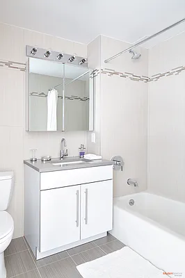 Rented by Modern Spaces | media 11