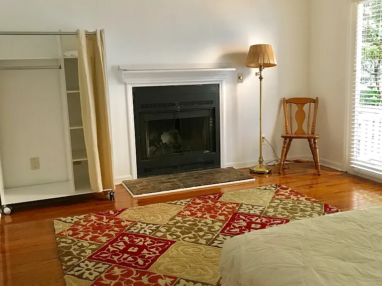 615 A Morehead Ave #2 — Photo 1