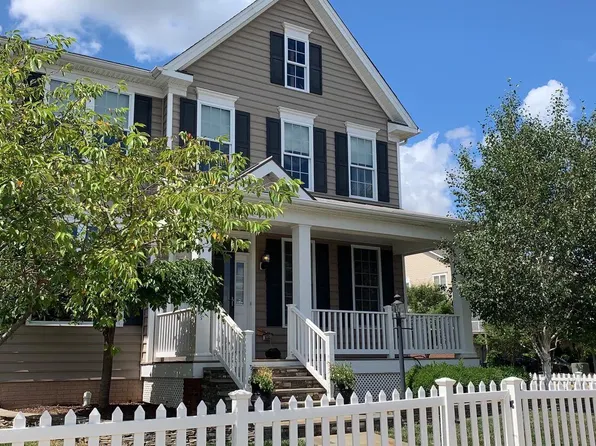 25083 Riding Center Dr, Chantilly, VA 20152