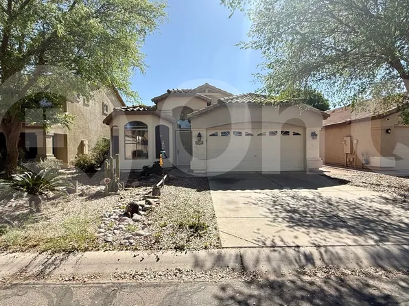 641 E Lovegrass Dr, San Tan Valley, AZ 85143