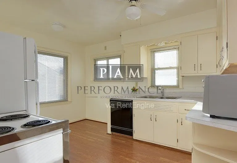 3746 N 86th St — Photo 7