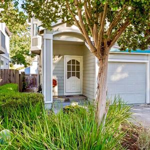 686 Santa Ana Circle, Santa Rosa, CA, 95404
