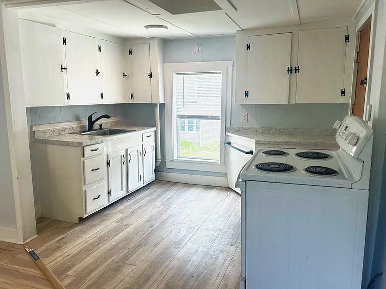 43 Main St #201 — Photo 1