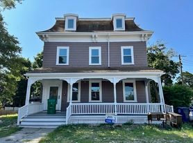 440 Newtonville Ave, Newtonville, MA