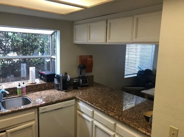 259 Hillcrest Dr #A, Encinitas, CA 92024