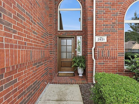 5th image of 2621 Cross Haven Dr