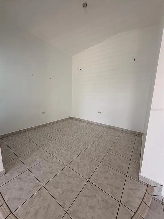 3 bed, 13.0 bath, 1700 sqft, $1,500 — Photo 4