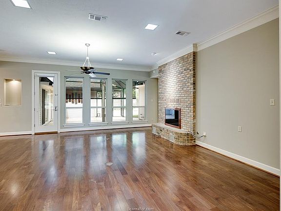 5th image of 9202 Stonebrook Dr