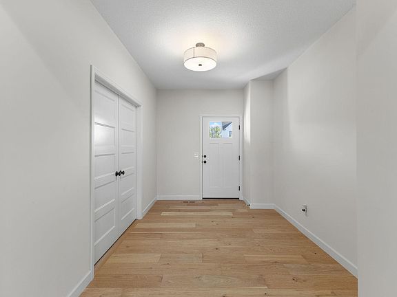 5th image of 17940 Headwaters Dr