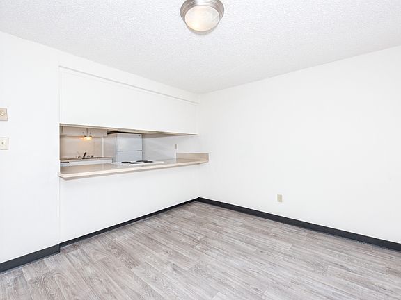 5th image of 3417 NE 53rd St APT 23