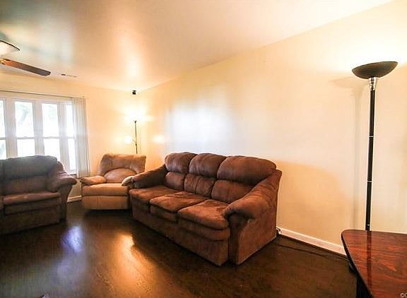 4th image of 2225 Bromby St