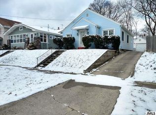 1208 Hamlin Pl, Jackson, MI 49201
