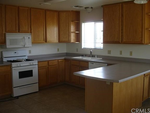 2nd image of 7081 La Habra Ave