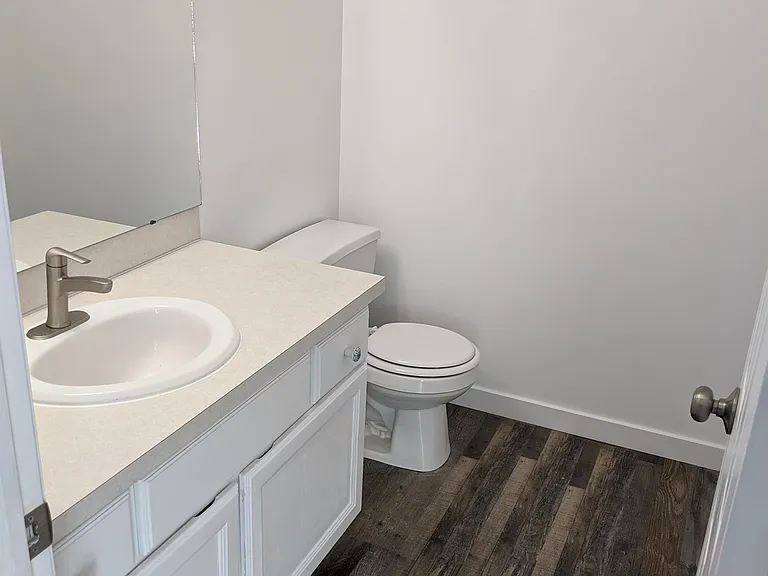 435 N Kersh Dr — Photo 7