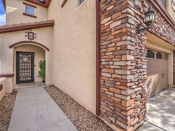 4th image of 10144 Lucca Bluff St