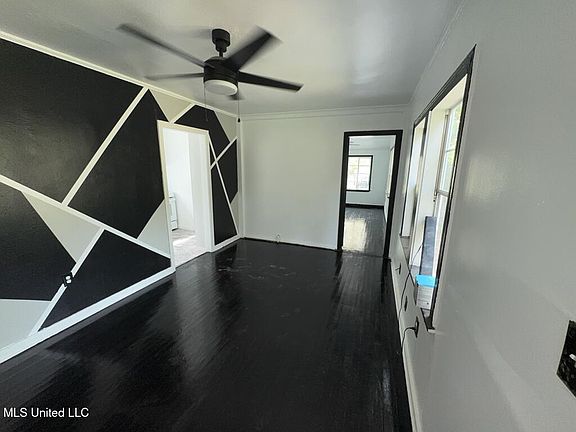 3rd image of 243 Mitchell Ave