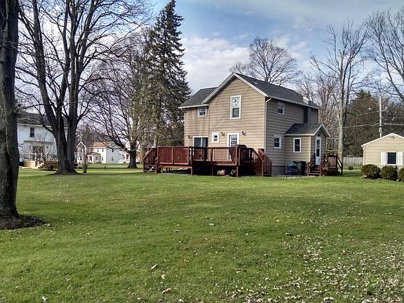 2nd image of 684 School St