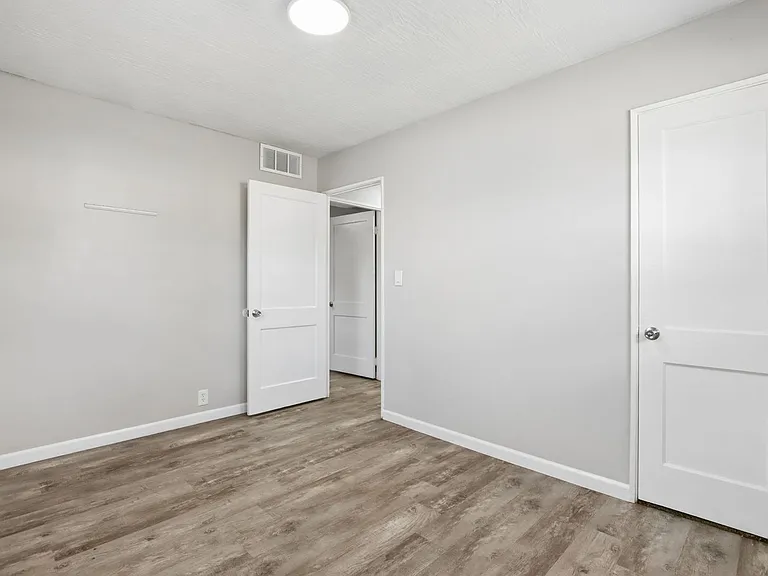 3366 Karl Rd — Photo 7