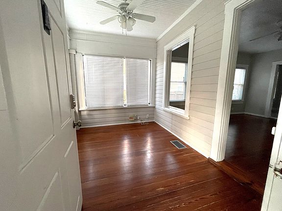 2nd image of 1718 W Hills Ave APT A