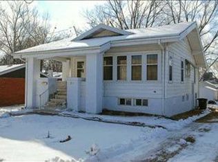 3310 Rollins Ave, Des Moines, IA 50312