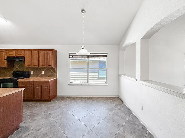 9566 Everton — Photo 16