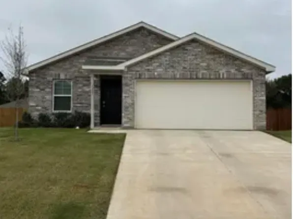 1207 Ripplewood Cir, Chandler, TX 75758