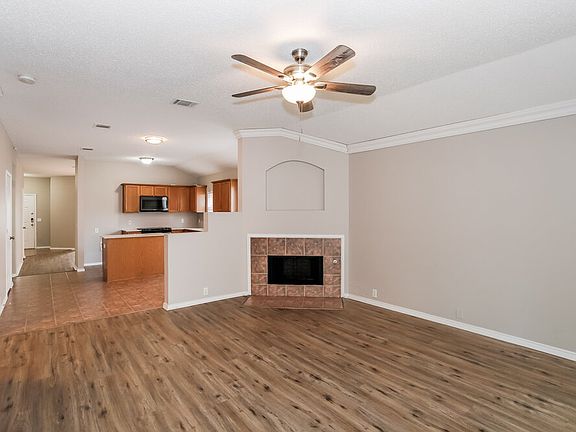 3rd image of 3316 Bentgate Ct