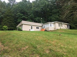 6584 Pleasant Lake Dr SE, East Sparta, OH 44626