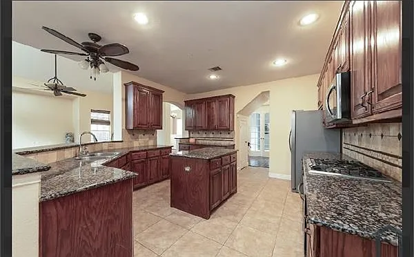 1125 Waterford Way — Photo 13