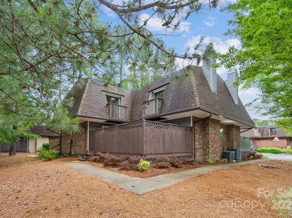 127 Finley Forest Dr, Chapel Hill, NC 27517