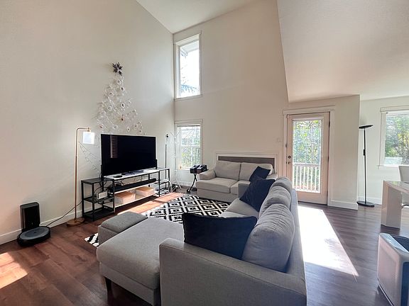 4th image of 3018 128th Ave SE #37