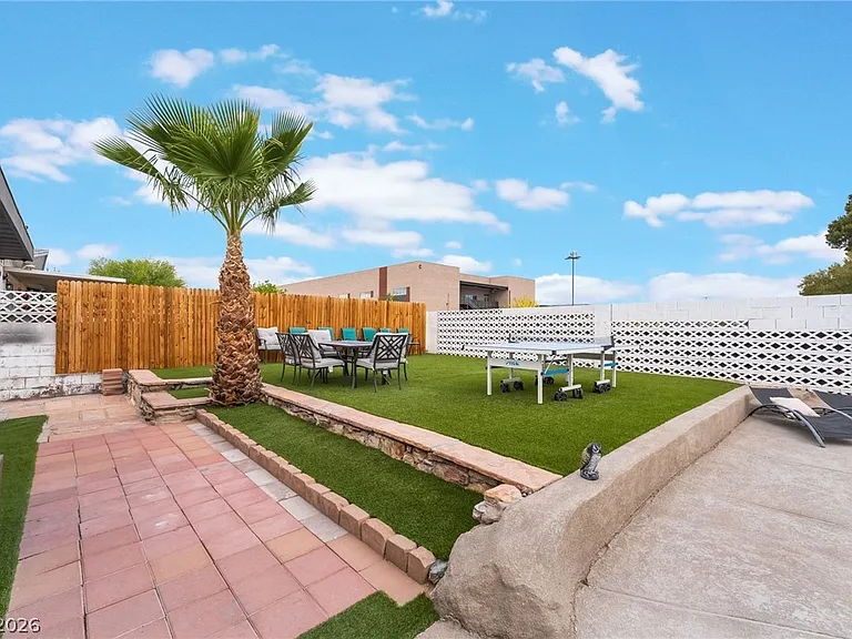 3992 Chinchilla Ave — Photo 39