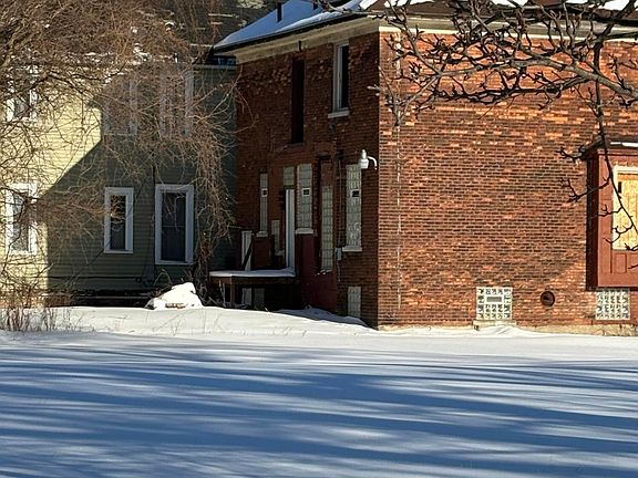 3rd image of 3835 Mount Elliott St