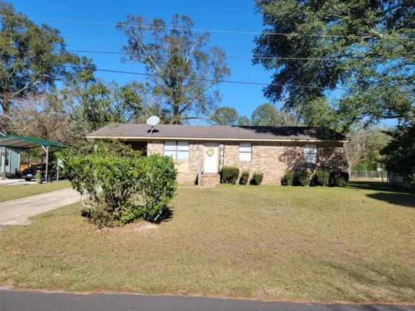 196 Reynolds St NW, Baconton, GA 31716