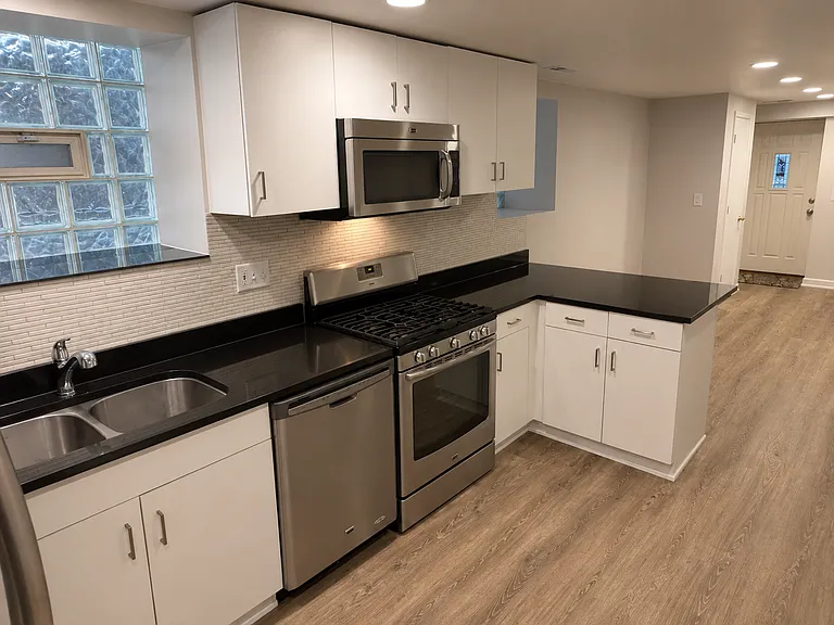 Stainless appliances (dishwasher, gas range and microwave hood)