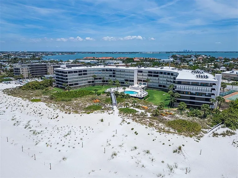4450 Gulf Blvd #113 — Photo 94