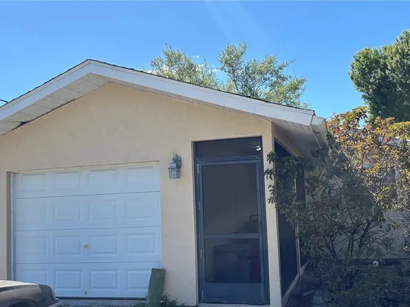 1270 Oxford Dr, Englewood, FL 34223