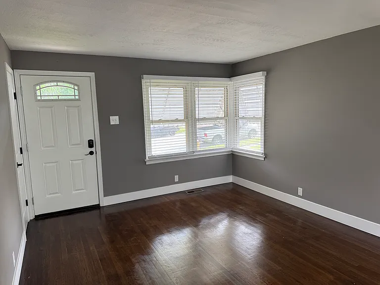 1141 Kilgore Dr — Photo 5