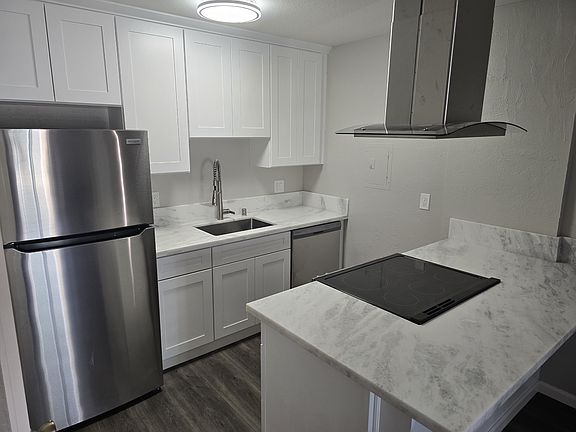 5th image of 2304 G St APT 22